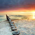Strand mit Holz
